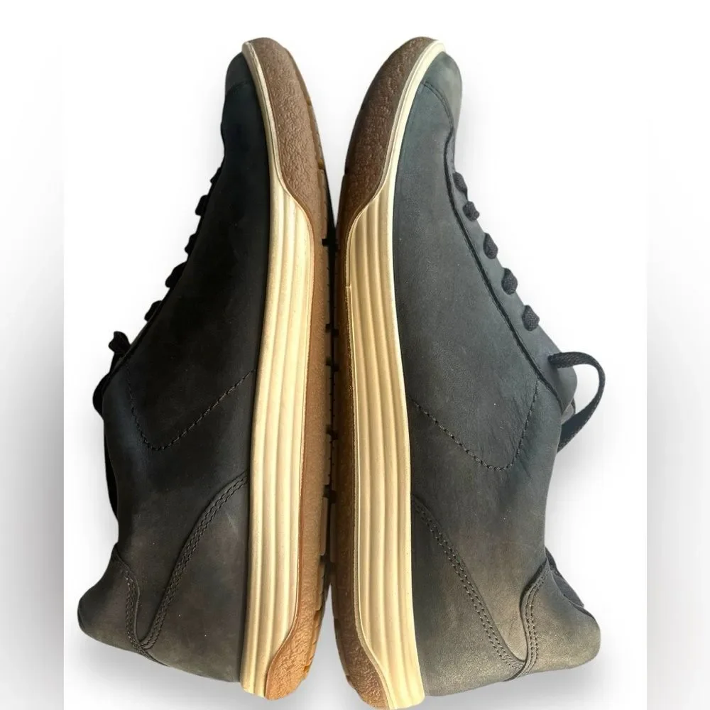 Ecco Chase II Tie Hydromax Sneaker Black Nubuck Lace Up Womens Size 40